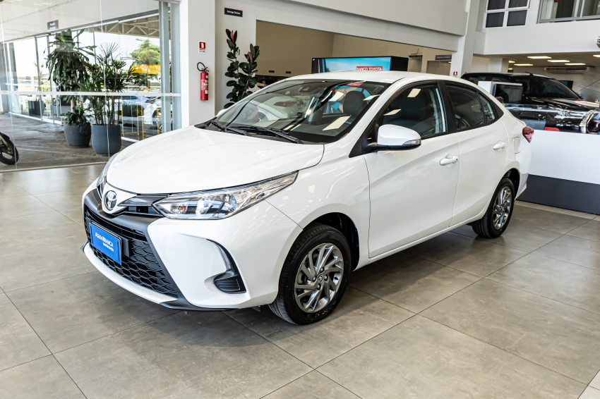 Toyota YARIS 1.5 16V FLEX SEDAN XS MULTIDRIVE