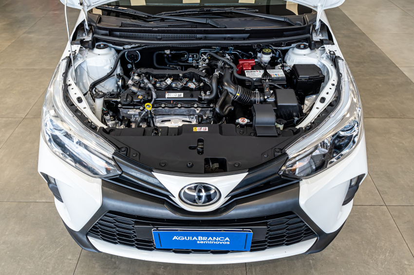 Toyota YARIS 1.5 16V FLEX SEDAN XS MULTIDRIVE 6