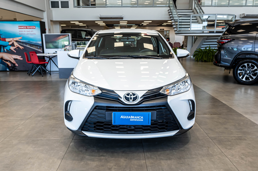 Toyota YARIS 1.5 16V FLEX XL MULTIDRIVE 3