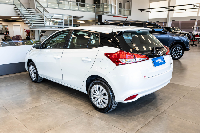 Toyota YARIS 1.5 16V FLEX XL MULTIDRIVE 7
