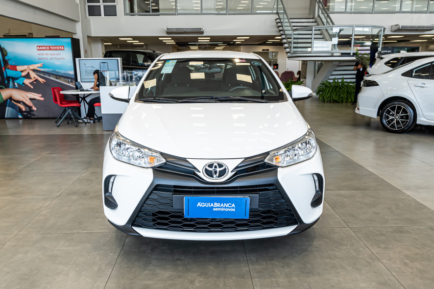 Toyota YARIS 1.5 16V FLEX XL MULTIDRIVE 3