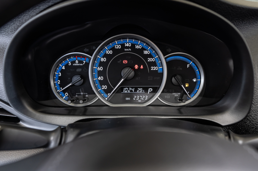 Toyota YARIS 1.5 16V FLEX XL MULTIDRIVE 12