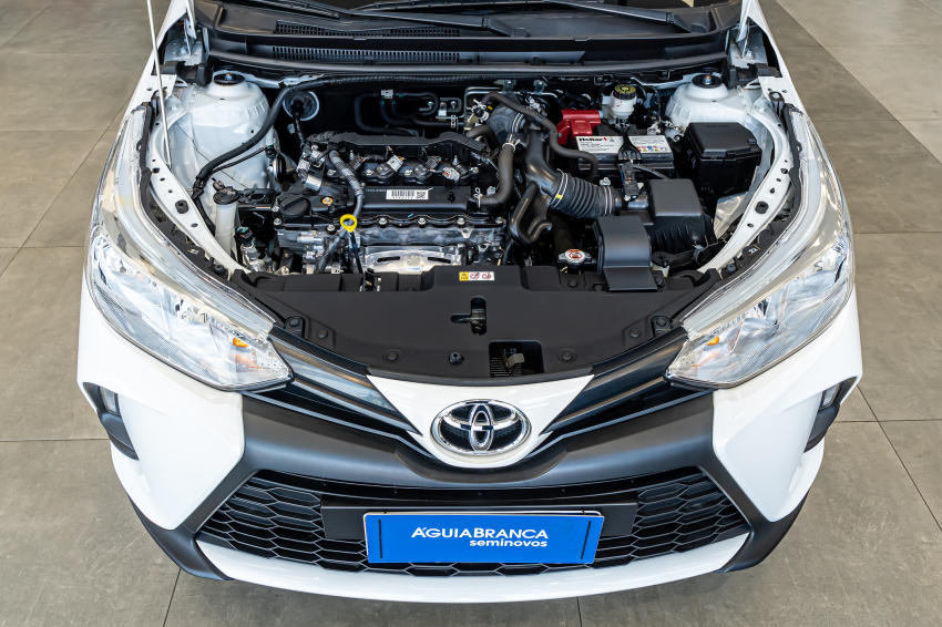 Toyota YARIS 1.5 16V FLEX XL MULTIDRIVE 6