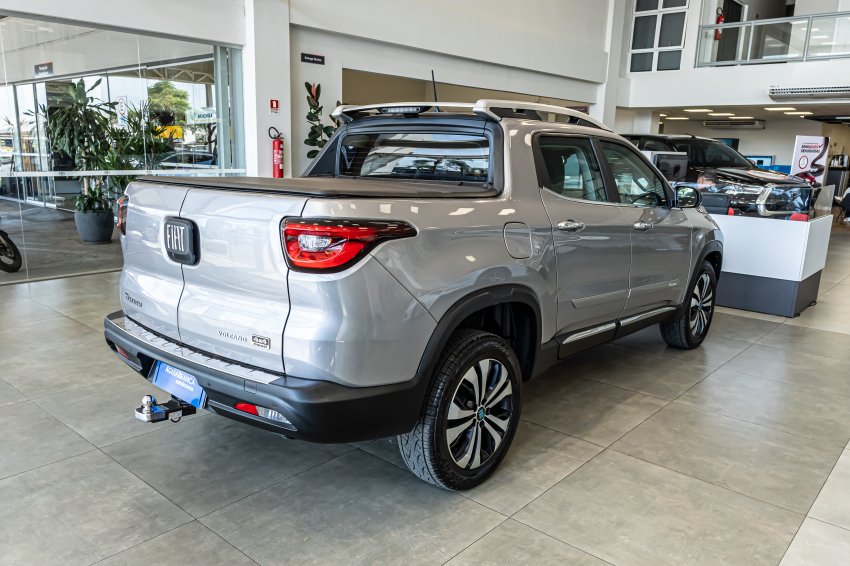 Fiat TORO 2.2 TURBO DIESEL VOLCANO 4WD AT9 10