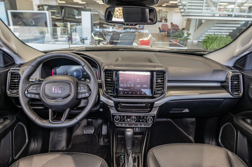 Fiat TORO 2.2 TURBO DIESEL VOLCANO 4WD AT9 14