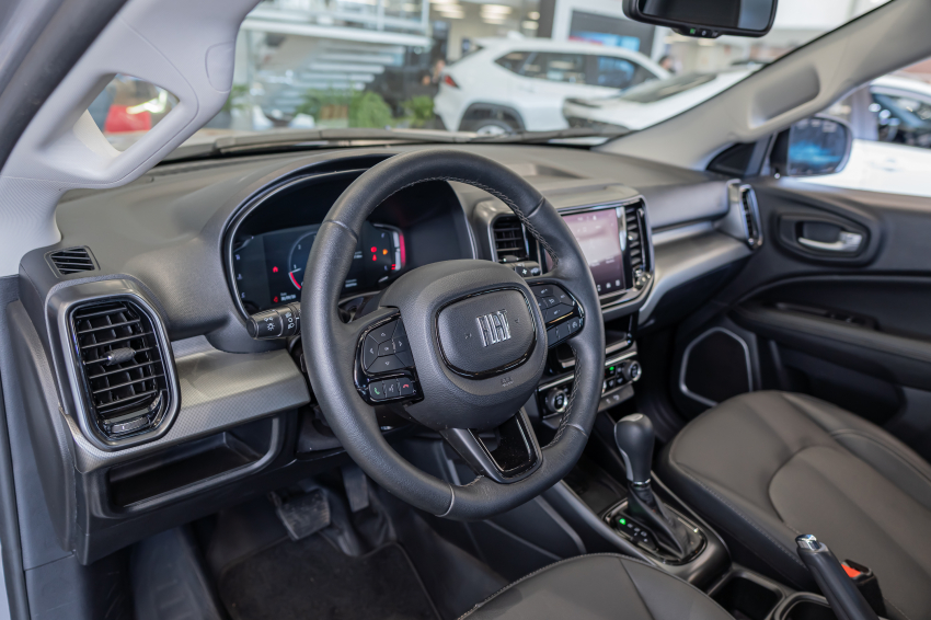 Fiat TORO 2.2 TURBO DIESEL VOLCANO 4WD AT9 13