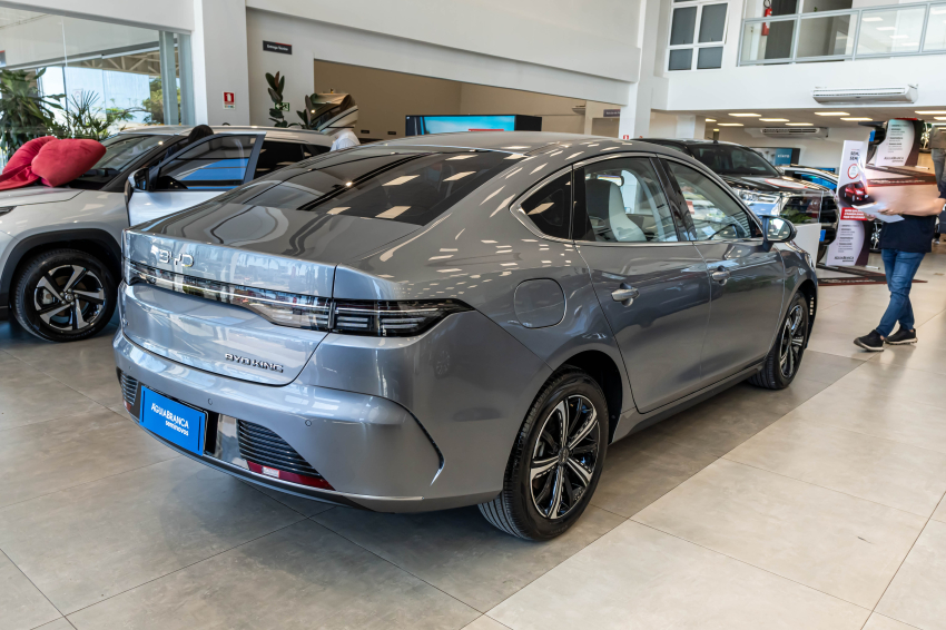 BYD KING 1.5 DM-I PHEV GS AUTOMÁTICO 10