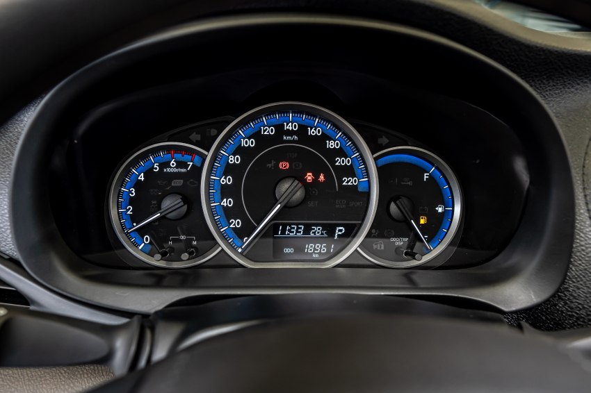 Toyota YARIS 1.5 16V FLEX XL MULTIDRIVE 12
