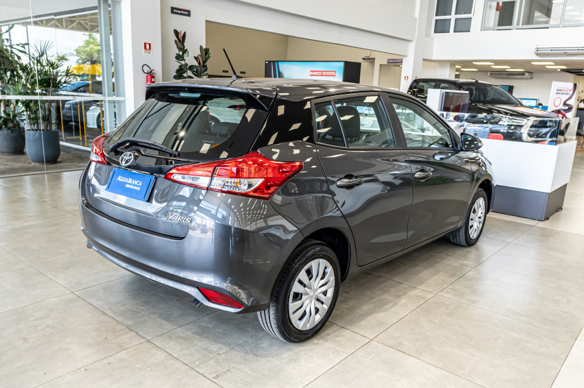 Toyota YARIS 1.5 16V FLEX XL MULTIDRIVE 10