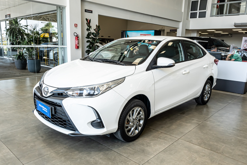 Toyota YARIS 1.5 16V FLEX SEDAN XS MULTIDRIVE