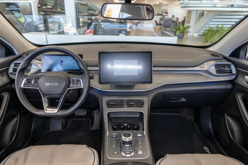 BYD KING 1.5 DM-I PHEV GS AUTOMÁTICO 13
