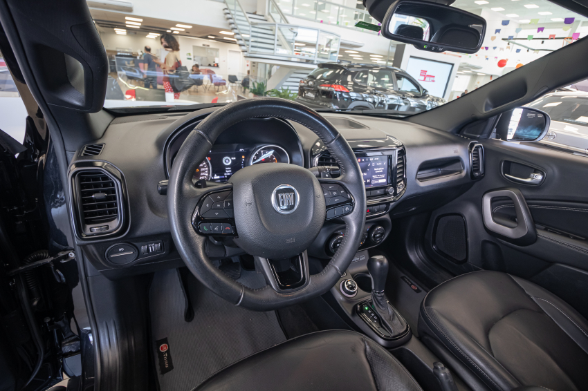 Carro Fiat TORO