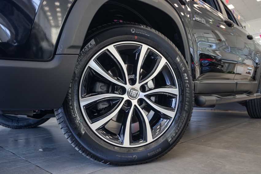 Carro Fiat TORO