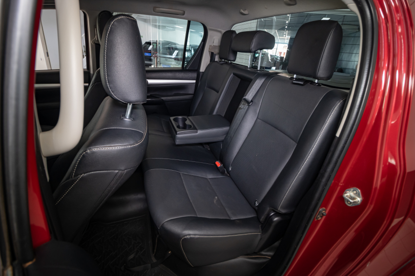 Toyota HILUX 2.8 D-4D TURBO DIESEL CD SRX PLUS 4X4 AUTOMÁTICO 22
