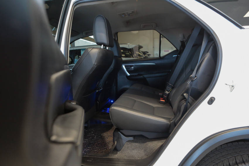 Toyota HILUX SW4 2.8 D-4D TURBO DIESEL SRX PLATINUM 4X4 AUTOMÁTICO 22