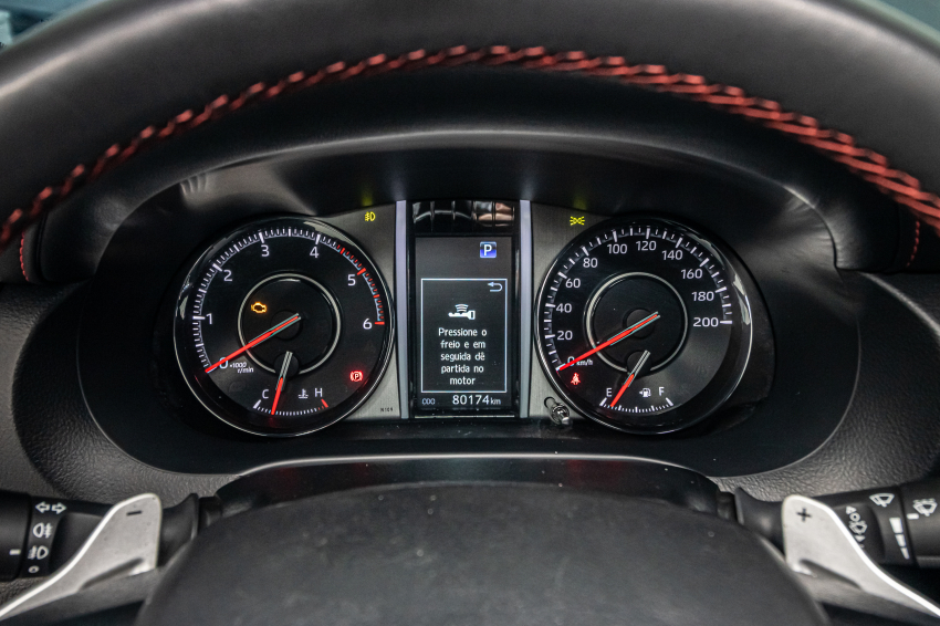 Toyota HILUX SW4 2.8 D-4D TURBO DIESEL GR-S 7L 4X4 AUTOMÁTICO 11