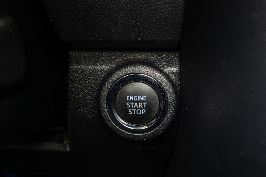 Toyota HILUX SW4 2.8 D-4D TURBO DIESEL SRX PLATINUM 7L 4X4 AUTOMÁTICO 17