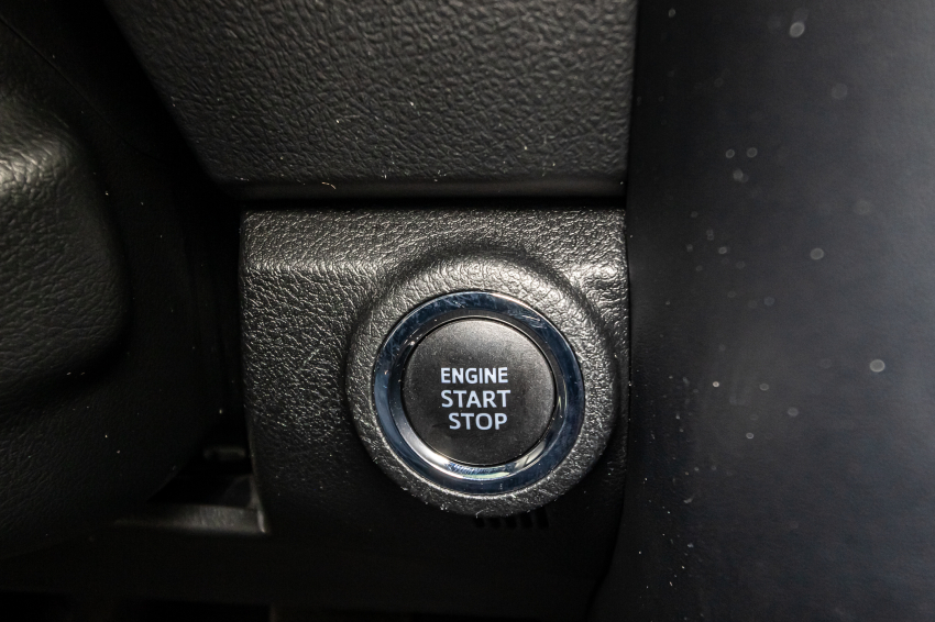 Toyota HILUX SW4 2.8 D-4D TURBO DIESEL SRX PLATINUM 7L 4X4 AUTOMÁTICO 17