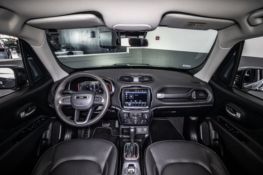 JEEP RENEGADE 1.3 T270 TURBO FLEX LONGITUDE AT6 13