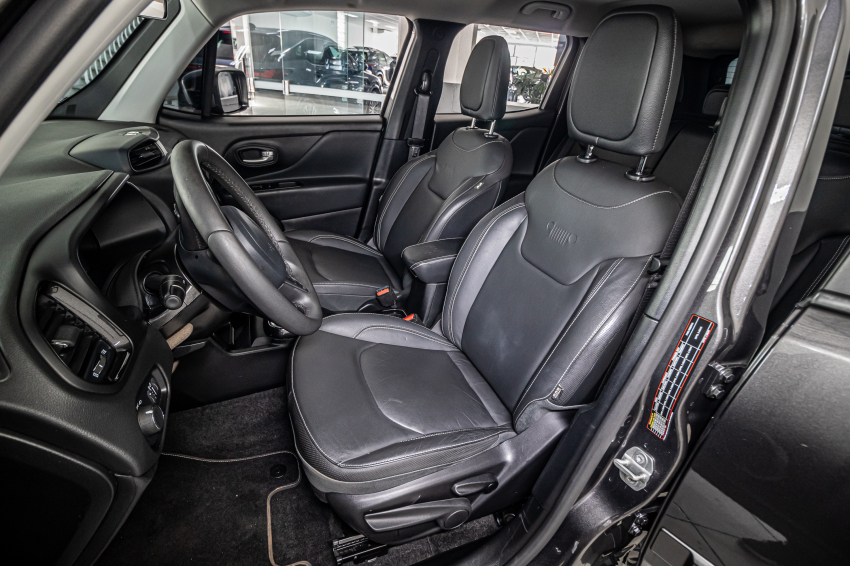 JEEP RENEGADE 1.3 T270 TURBO FLEX LONGITUDE AT6 19