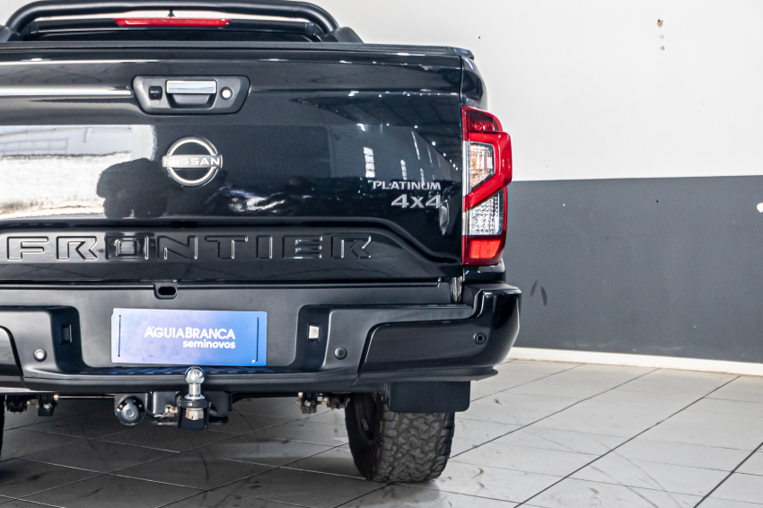 Nissan FRONTIER 2.3 16V TURBO DIESEL PLATINUM CD 4X4 AUTOMÁTICO 9
