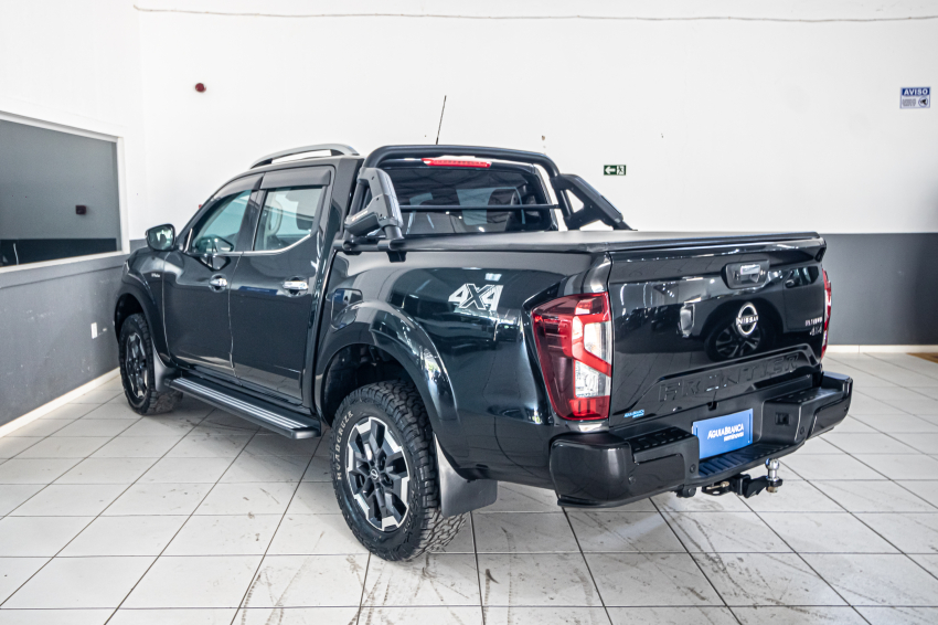 Nissan FRONTIER 2.3 16V TURBO DIESEL PLATINUM CD 4X4 AUTOMÁTICO 7