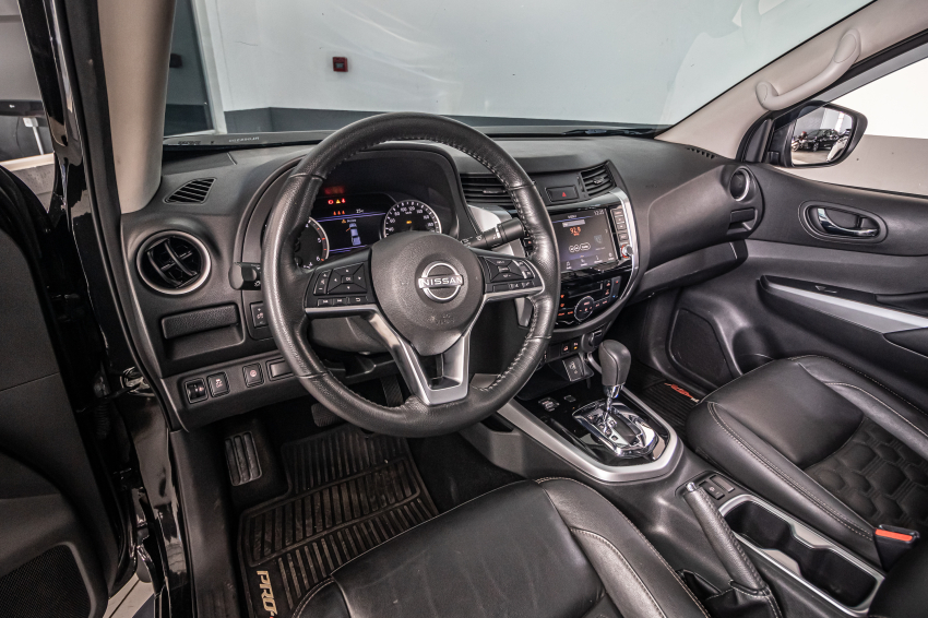Nissan FRONTIER 2.3 16V TURBO DIESEL PLATINUM CD 4X4 AUTOMÁTICO 14