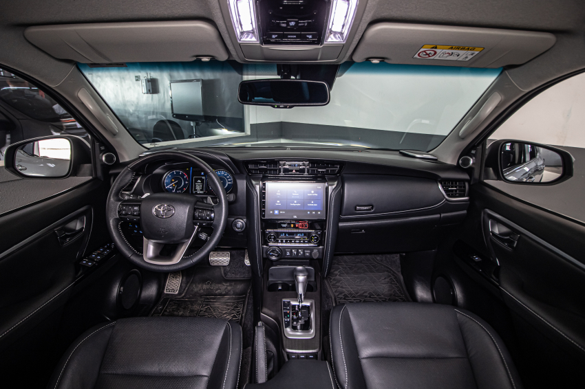 Toyota HILUX SW4 2.8 D-4D TURBO DIESEL SRX PLATINUM 4X4 AUTOMÁTICO 14