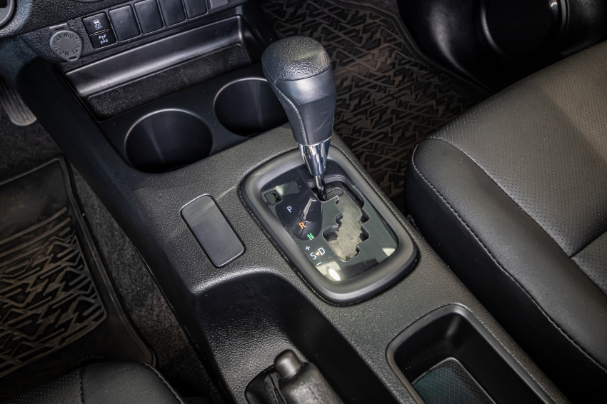 Toyota HILUX 2.8 D-4D TURBO DIESEL CD POWER PACK 4X4 AUTOMÁTICO 17
