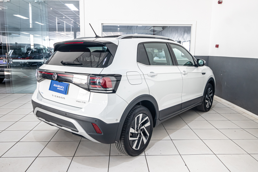 Volkswagen T-CROSS 1.4 250 TSI TOTAL FLEX HIGHLINE AUTOMÁTICO 10