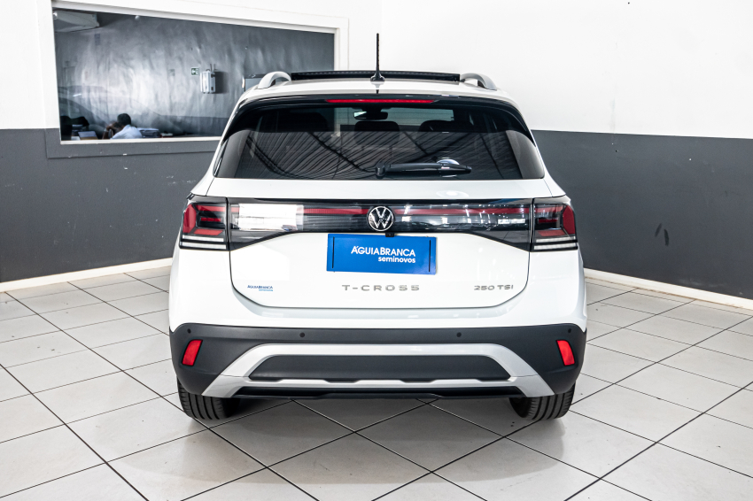 Volkswagen T-CROSS 1.4 250 TSI TOTAL FLEX HIGHLINE AUTOMÁTICO 8