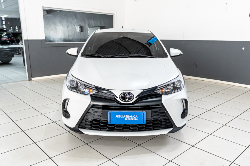 Toyota YARIS 1.5 16V FLEX SEDAN XS MULTIDRIVE 3