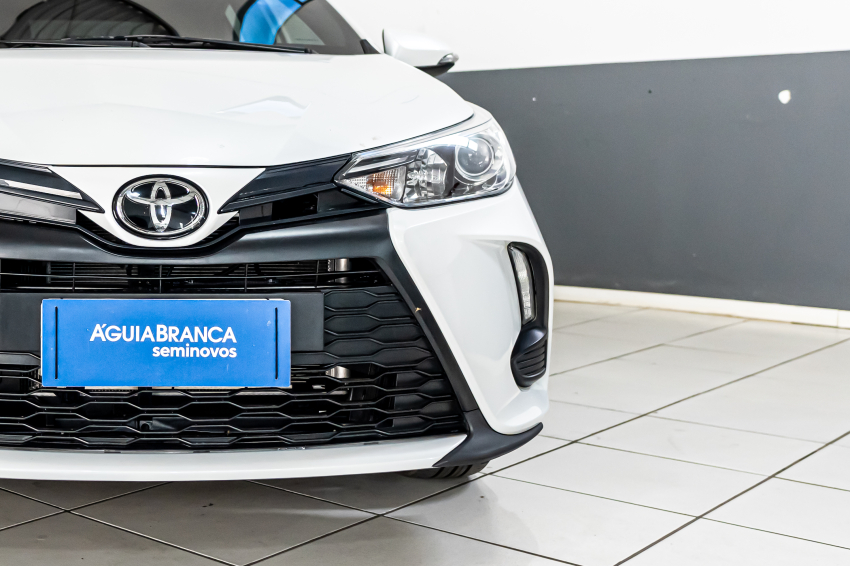 Toyota YARIS 1.5 16V FLEX SEDAN XS MULTIDRIVE 4