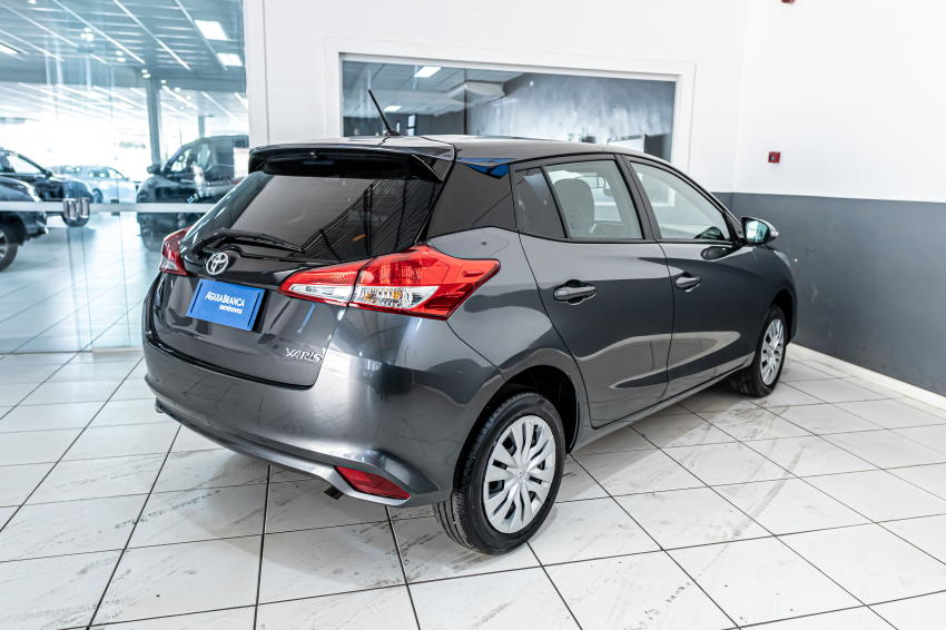 Toyota YARIS 1.5 16V FLEX XS MULTIDRIVE 9