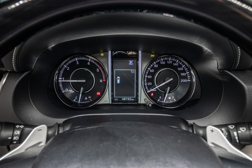 Toyota HILUX SW4 2.8 D-4D TURBO DIESEL DIAMOND 7L 4X4 AUTOMÁTICO 13