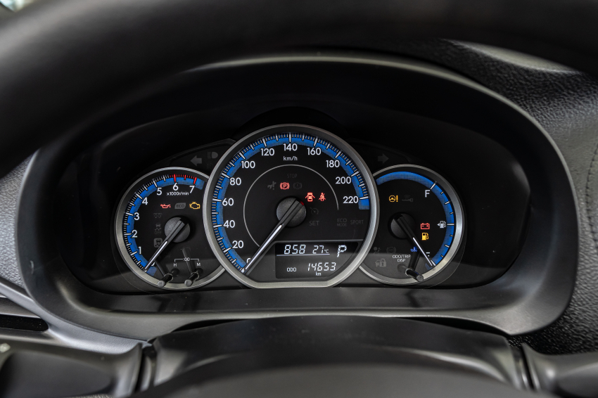 Toyota YARIS 1.5 16V FLEX XL MULTIDRIVE 12
