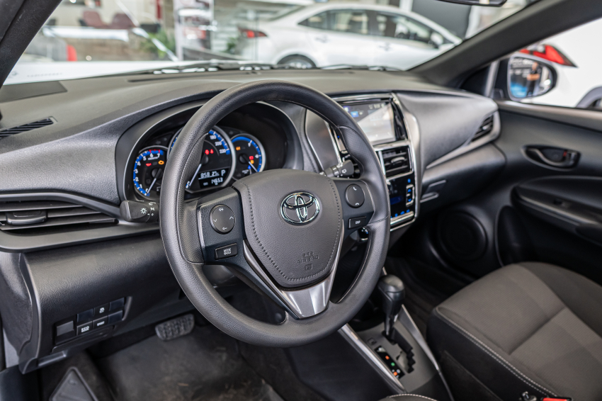 Toyota YARIS 1.5 16V FLEX XL MULTIDRIVE 13