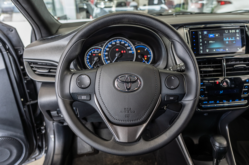 Toyota YARIS 1.5 16V FLEX XL MULTIDRIVE 15