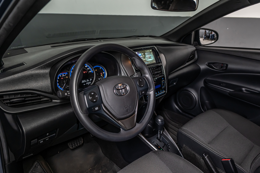 Toyota YARIS 1.5 16V FLEX XL MULTIDRIVE 14