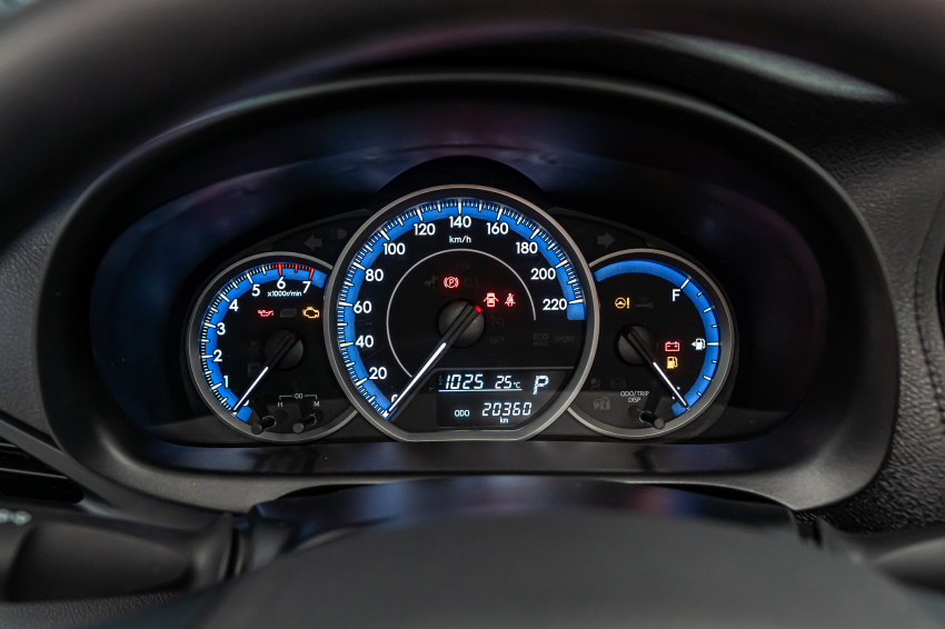 Toyota YARIS 1.5 16V FLEX XL MULTIDRIVE 12
