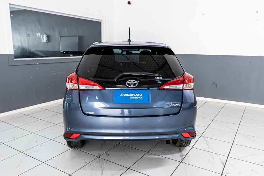 Toyota YARIS 1.5 16V FLEX XL MULTIDRIVE 8