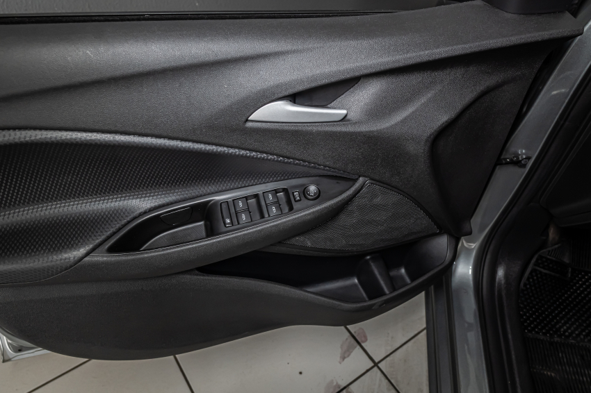Chevrolet ONIX 1.0 TURBO FLEX PLUS LTZ AUTOMÁTICO 19