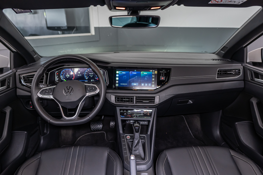 Volkswagen NIVUS 1.0 200 TSI TOTAL FLEX HIGHLINE AUTOMÁTICO 14