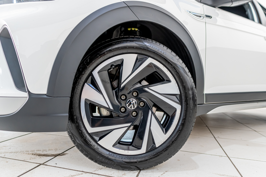 Volkswagen NIVUS 1.0 200 TSI TOTAL FLEX HIGHLINE AUTOMÁTICO 2