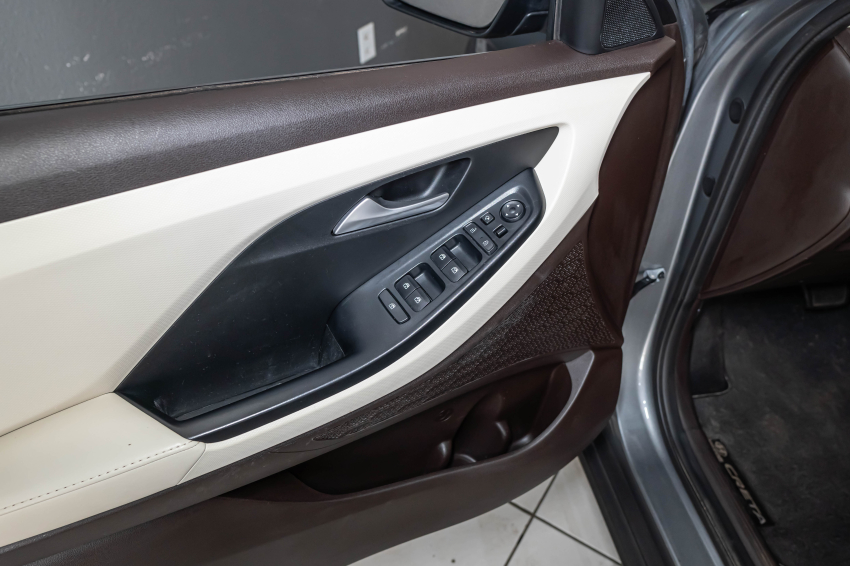 Hyundai CRETA 2.0 FLEX ULTIMATE AUTOMÁTICO 19