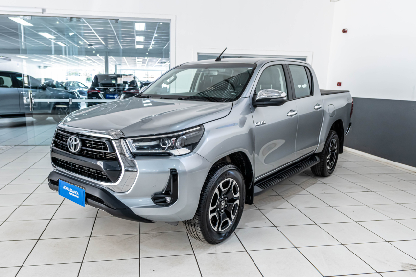 Toyota HILUX 2.8 D-4D TURBO DIESEL CD SRV 4X4 AUTOMÁTICO