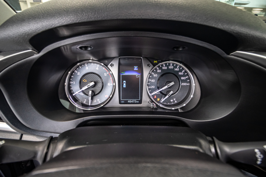 Toyota HILUX 2.8 D-4D TURBO DIESEL CD SRX 4X4 AUTOMÁTICO 12