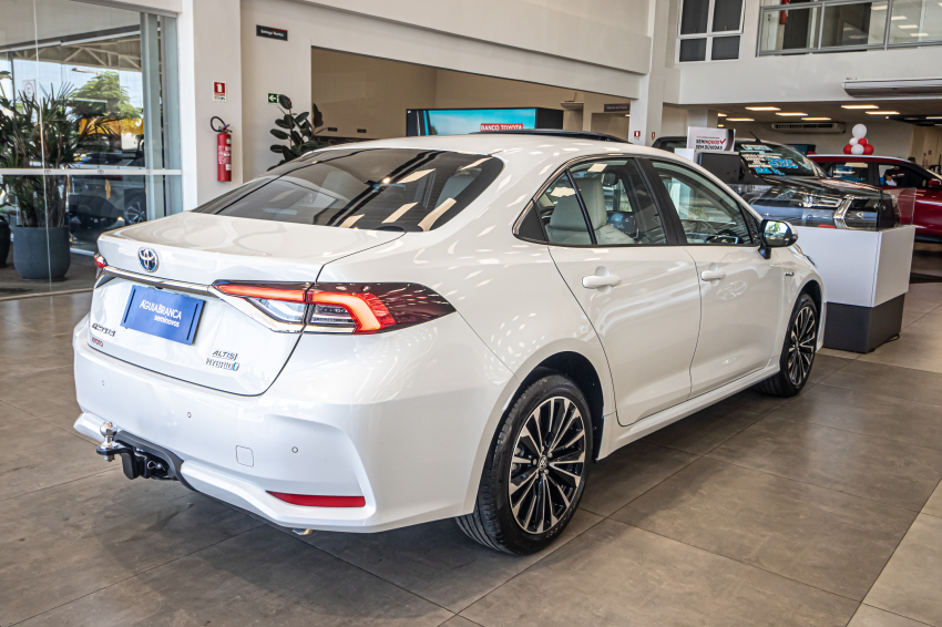 Toyota COROLLA 1.8 VVT-I HYBRID FLEX ALTIS PREMIUM CVT 10