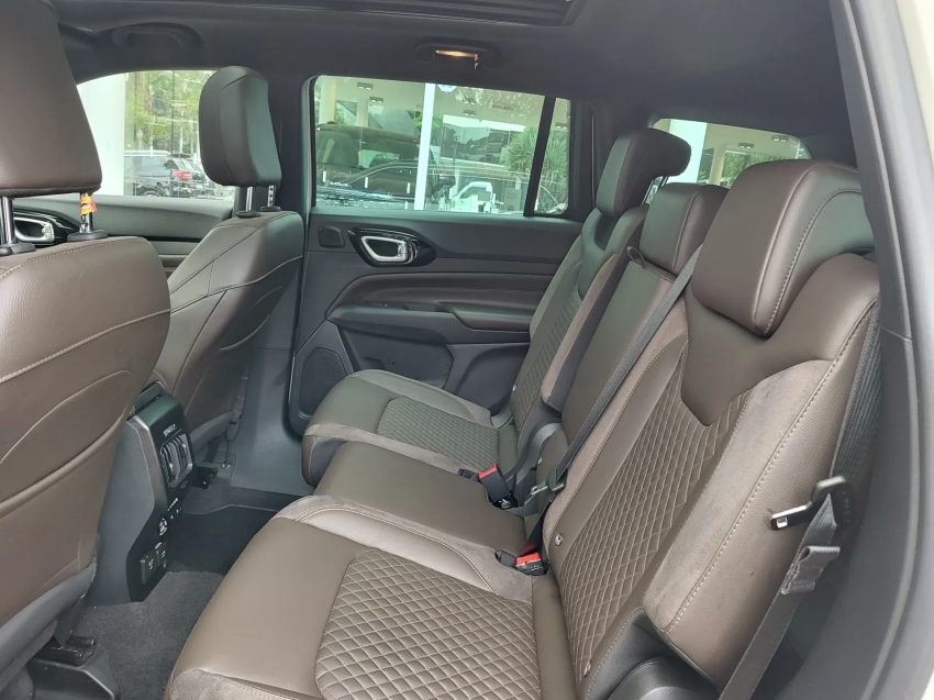 jeep commander 1.3 t270 turbo flex overland at6