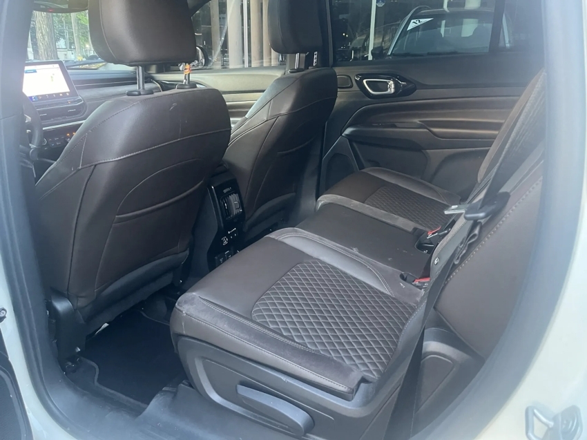 jeep commander 1.3 t270 turbo flex overland at6